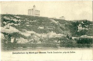 le sanatorium surplombant le massif de Chauvaux